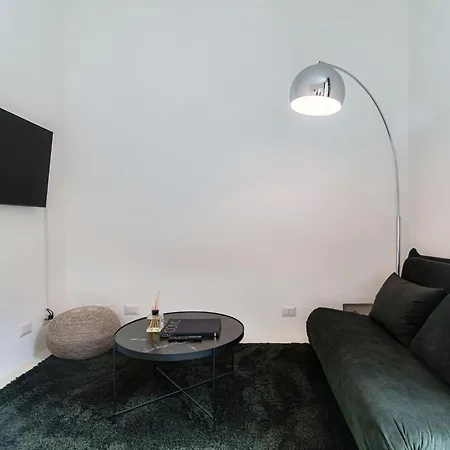 Giuliny Lovely Flat - The House Of Travelers Como Exterior photo
